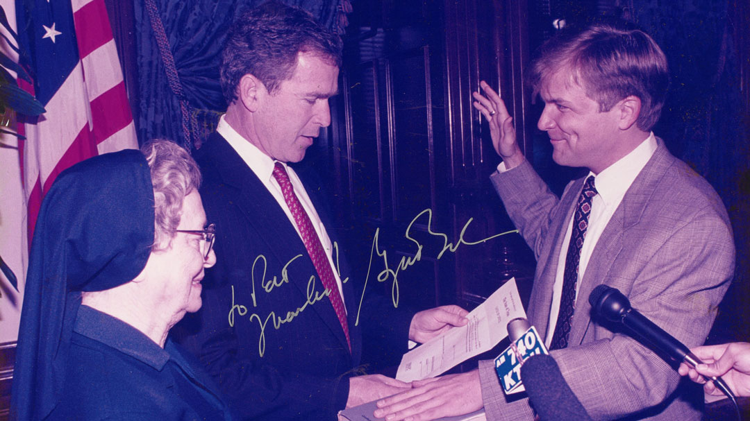 Gov. George W. Bush swearing in Pat Wood III as Chairman of the PUCT.