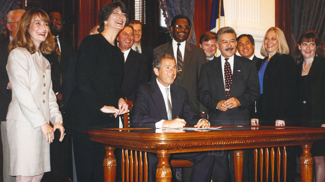 Gov. George W. Bush signs Senate Bill 253, passed by the 75th Texas Legislature. The bill outlawed the practice of 